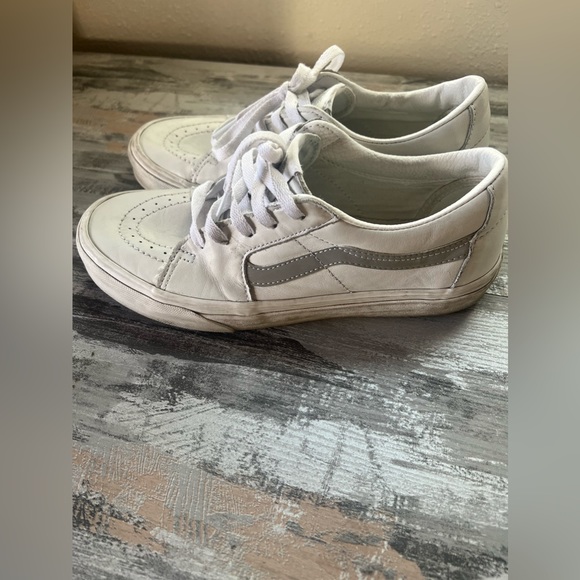 Vans of the wall leather size 7.5 - Picture 6 of 11